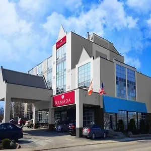 Hotel Ramada By Wyndham By The River ***