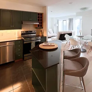 Appartement Apartment/2bedrooms/2 Full Bathrooms/free Parking Toronto