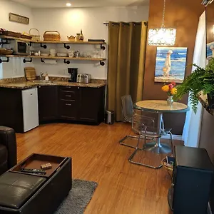 Oceanspray Hideaway , North Saanich Canada